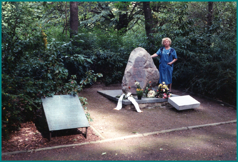 07_Der Sinti-Stein auf dem Friedhof Berlin-Marzahn
